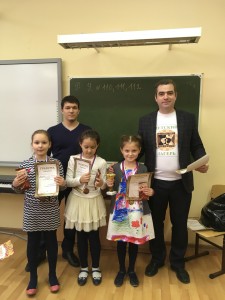 В праздничные дни (с 22 по 25 февраля) в третьей гимназии прошел полуфинал чемпионата г.Уфы по классическим шахматам