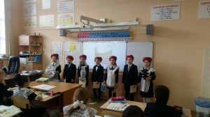 Отряд юнармейцев 2 г класса выступил перед учениками начальной школы! 